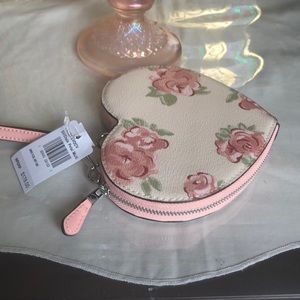 🌸 Coach Rose Petal Wristlet 🌸